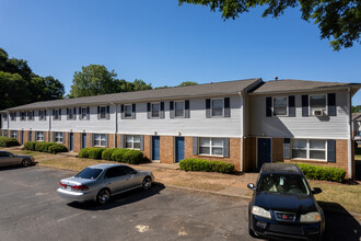 Belton Woods in Anderson, SC - Foto de edificio - Building Photo