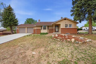 6495 Field St in Arvada, CO - Building Photo