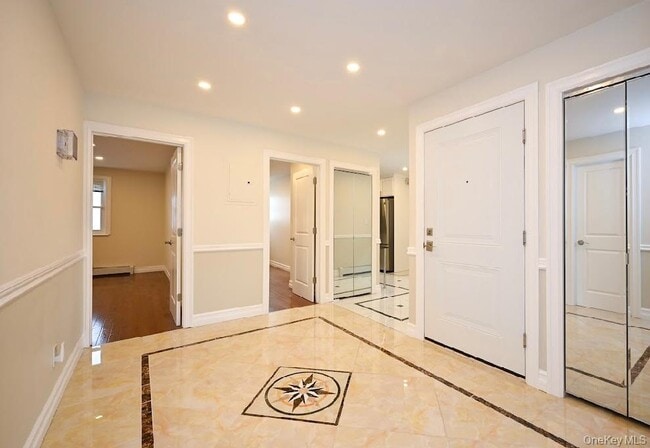 116-14 Metropolitan Ave in Queens, NY - Building Photo - Building Photo