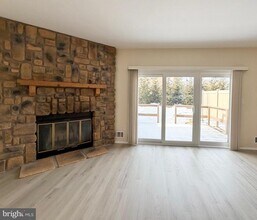 12 Manor Dr in Princeton, NJ - Building Photo - Building Photo