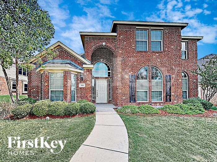 304 Wisteria Way in Red Oak, TX - Foto de edificio