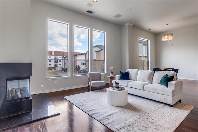 13900 Noel Rd in Dallas, TX - Building Photo - Building Photo