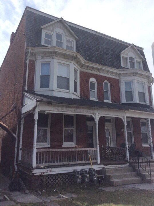 730 Roosevelt Ave in York, PA - Building Photo
