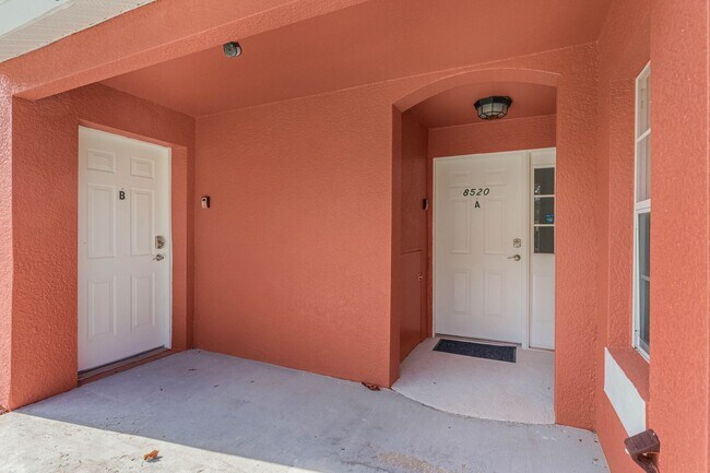 8520 Crystal Cove Loop in Kissimmee, FL - Building Photo - Building Photo