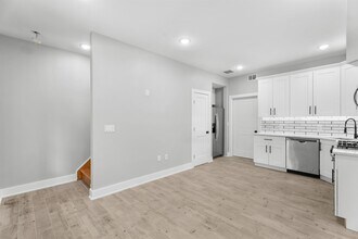 190 Olean Ave in Jersey City, NJ - Building Photo - Building Photo