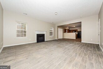 6216 Polar Fox Ct in Riverdale, GA - Building Photo - Building Photo