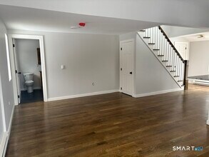 13 Mill St in Glastonbury, CT - Building Photo - Building Photo