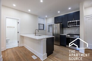 4638 N Hamilton Ave, Unit 1F in Chicago, IL - Building Photo
