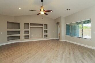 1846 W Half Moon Cir in San Tan Valley, AZ - Building Photo - Building Photo