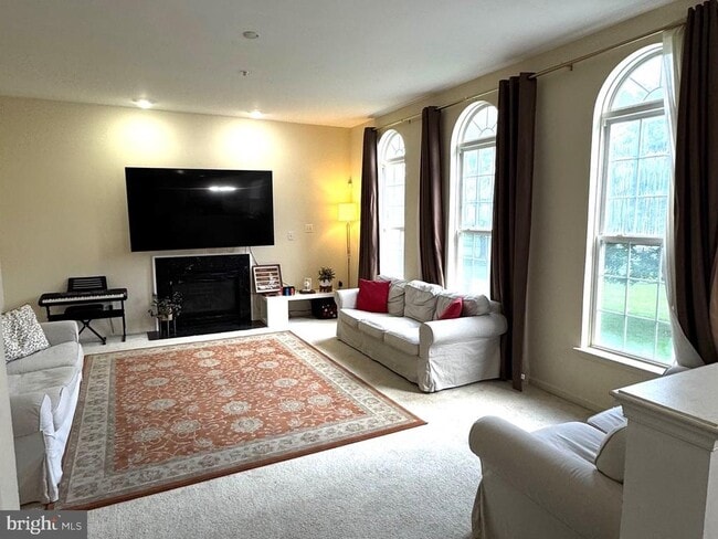 11011 Lake Victoria Ln in Bowie, MD - Building Photo - Building Photo