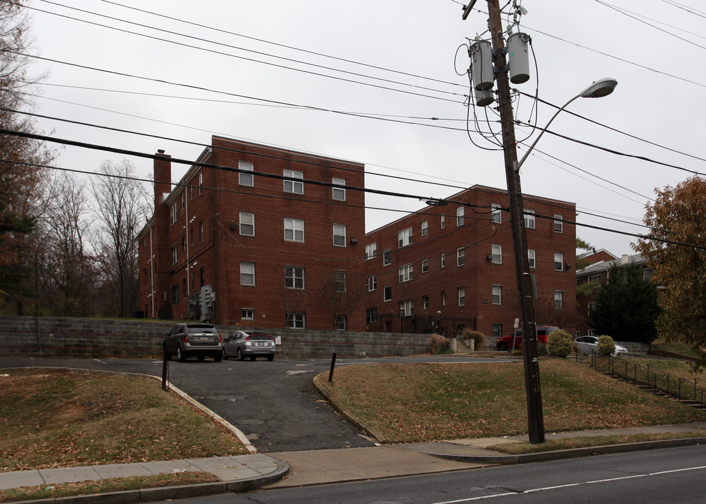 4732 Benning Rd SE in Washington, DC - Building Photo