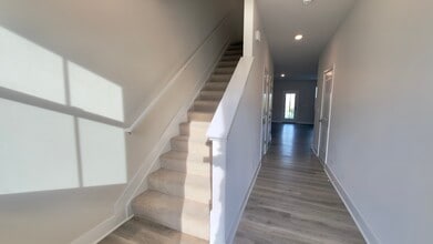 106 Hopi Pl in Winchester, VA - Foto de edificio - Building Photo