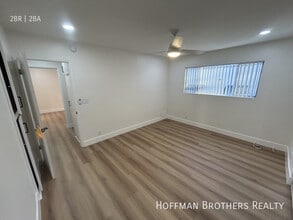 8206 Romaine St in West Hollywood, CA - Building Photo - Building Photo