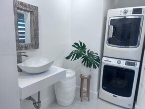 6999 W 2nd Ct in Hialeah, FL - Building Photo - Building Photo