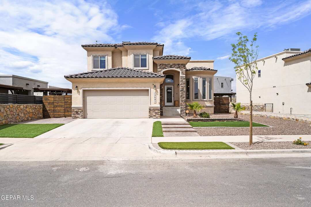 13681 Bradford St in Horizon City, TX - Building Photo