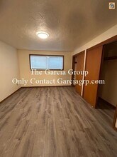 581 Holmes Ln in Oregon City, OR - Building Photo - Building Photo