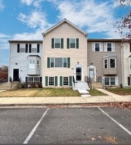 3320 Princess Stephanie Ct in District Heights, MD - Building Photo