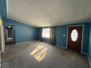 7215 Shady Ln in Fort Wayne, IN - Building Photo - Building Photo