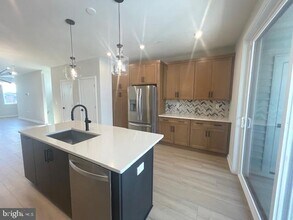 14431 Gln Mnr Dr in Chantilly, VA - Building Photo - Building Photo