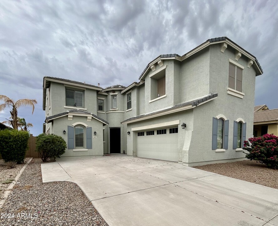 2401 E San Gabriel Trail in Casa Grande, AZ - Foto de edificio