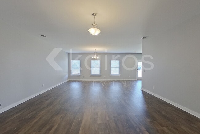 204 White Oak Cir in Lincoln, AL - Building Photo - Building Photo