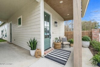 121 Mayberry Grv St in Youngsville, LA - Building Photo - Building Photo