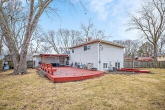 1923 Pawnee Ln in Mount Prospect, IL - Building Photo - Building Photo