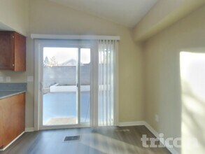 5972 Royal Vista Way in Reno, NV - Building Photo - Building Photo