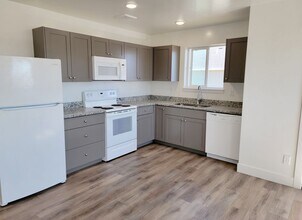 235 W 7th S in St Anthony, ID - Building Photo - Building Photo