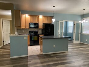 1921 Grays Peak Dr in Loveland, CO - Building Photo - Building Photo
