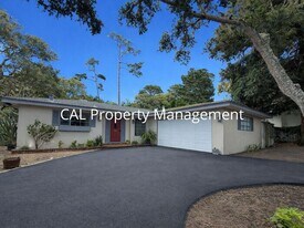 1043 Ortega Rd in Pebble Beach, CA - Building Photo