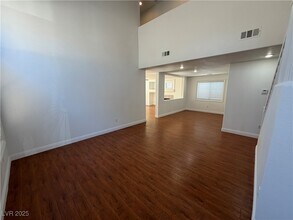 9843 Ashton Pines Ct in Las Vegas, NV - Building Photo - Building Photo