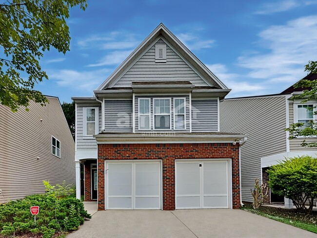 property at 913 Tamarisk Pl