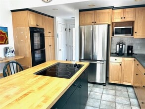 123 Border Ave in South Kingstown, RI - Building Photo - Building Photo