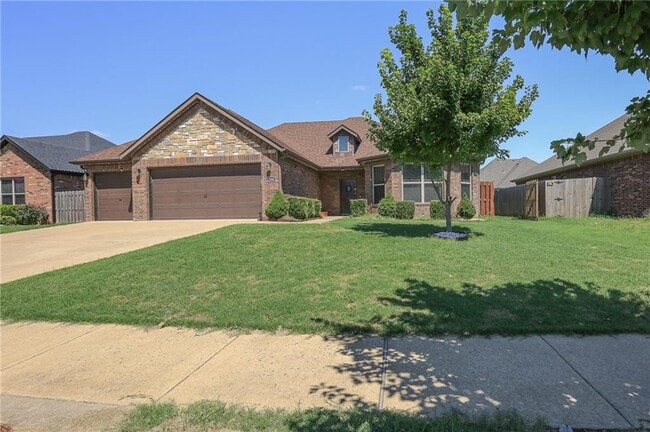 property at 2306 SW Cadwell Ave