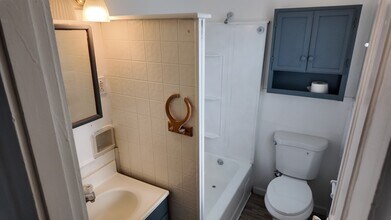 3034 Glenway Ave in Cincinnati, OH - Building Photo - Building Photo