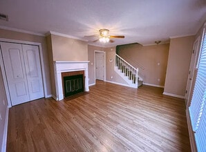 21899 Williamsburg Dr in Athens, AL - Foto de edificio - Building Photo