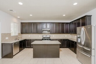 1606 Desert Candle in San Antonio, TX - Foto de edificio - Building Photo