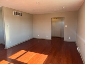 1208 Toft St in Rockford, IL - Building Photo - Building Photo