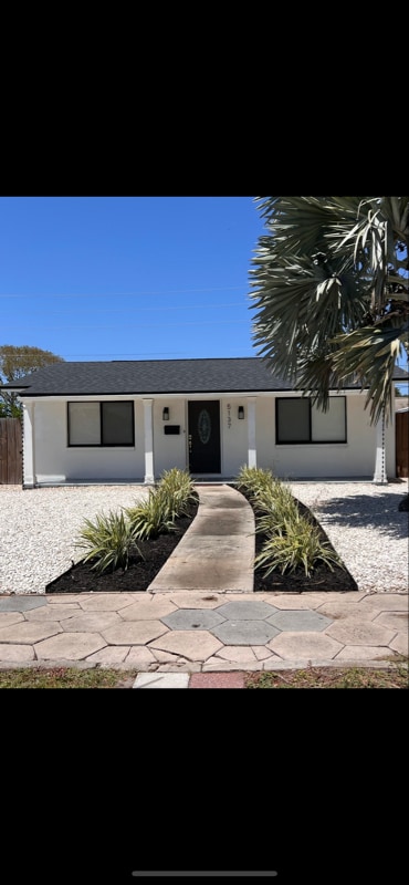 5137 Dartmouth Ave N