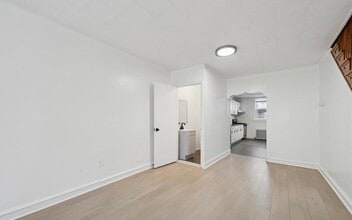 2038 S Darien St in Philadelphia, PA - Foto de edificio - Building Photo