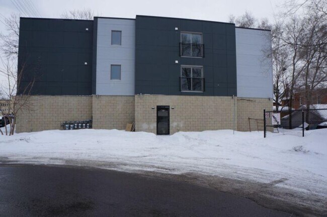 164 Main St in Ottawa, ON - Building Photo - Building Photo