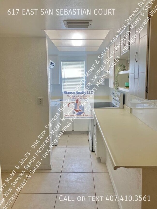 617 E San Sebastian Ct in Altamonte Springs, FL - Building Photo - Building Photo
