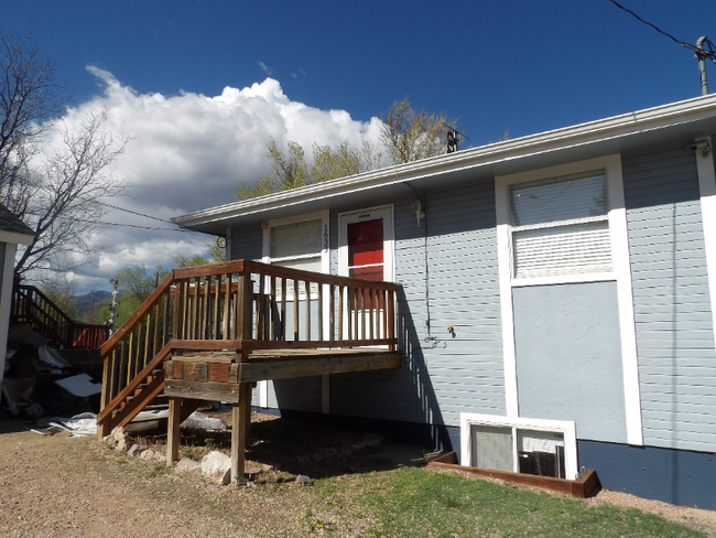 1633 Manitou Blvd in Colorado Springs, CO - Building Photo - Building Photo