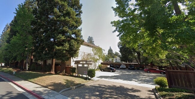 2531 Lucy Ln in Walnut Creek, CA - Building Photo - Building Photo