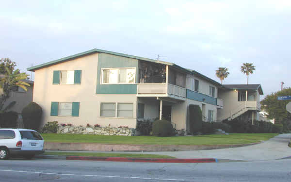 3701 Sawtelle Blvd in Los Angeles, CA - Building Photo