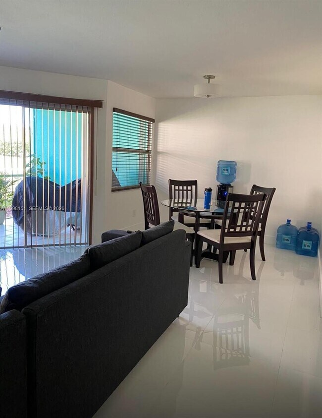 2625 SE 20th Ct in Homestead, FL - Building Photo - Building Photo