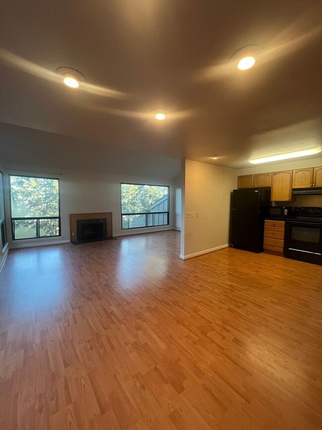 109 Treehill Loop in Eugene, OR - Building Photo - Building Photo