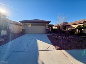 6071 Saddle Horse Ave in Las Vegas, NV - Building Photo - Building Photo