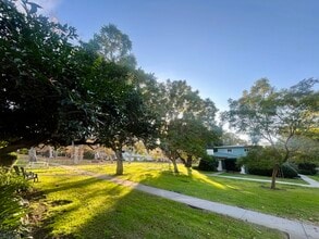 5367 Village Grn in Los Angeles, CA - Building Photo - Building Photo